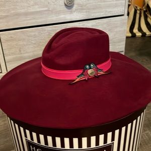 Henri Bendel wide rim parrot hat